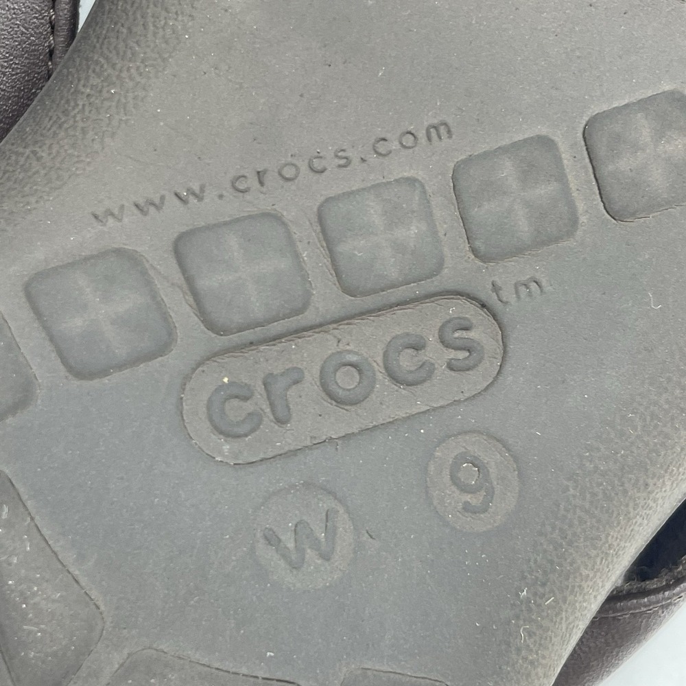 Crocs Womens 9 Sandals Capri Dark Brown Leather Dual Comfort V Flip Flops 202502 - Picture 9 of 10